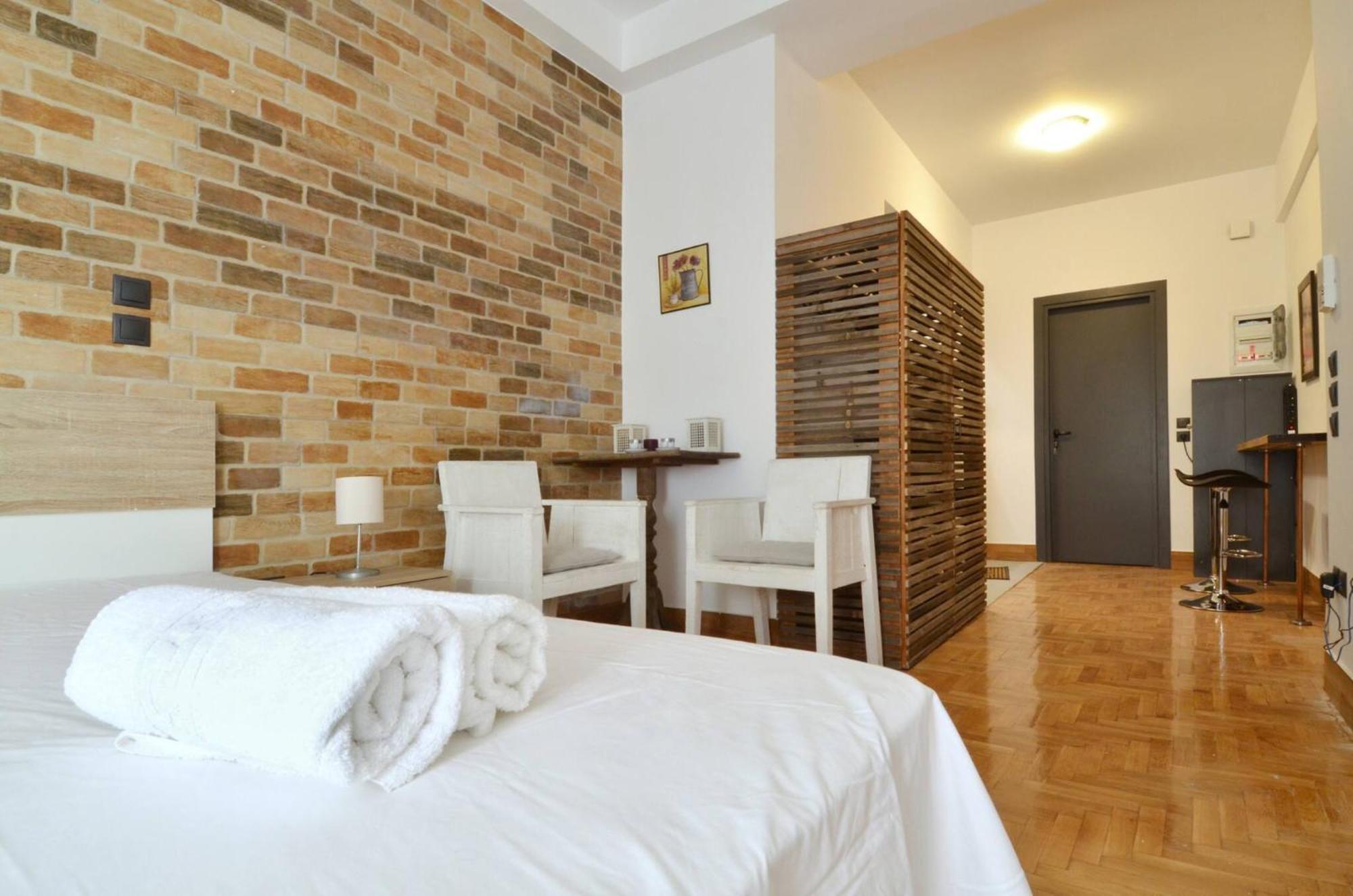 A Modern Rustic Cosy Apartment At The Foot Of Mount Lycabettus 雅典 外观 照片