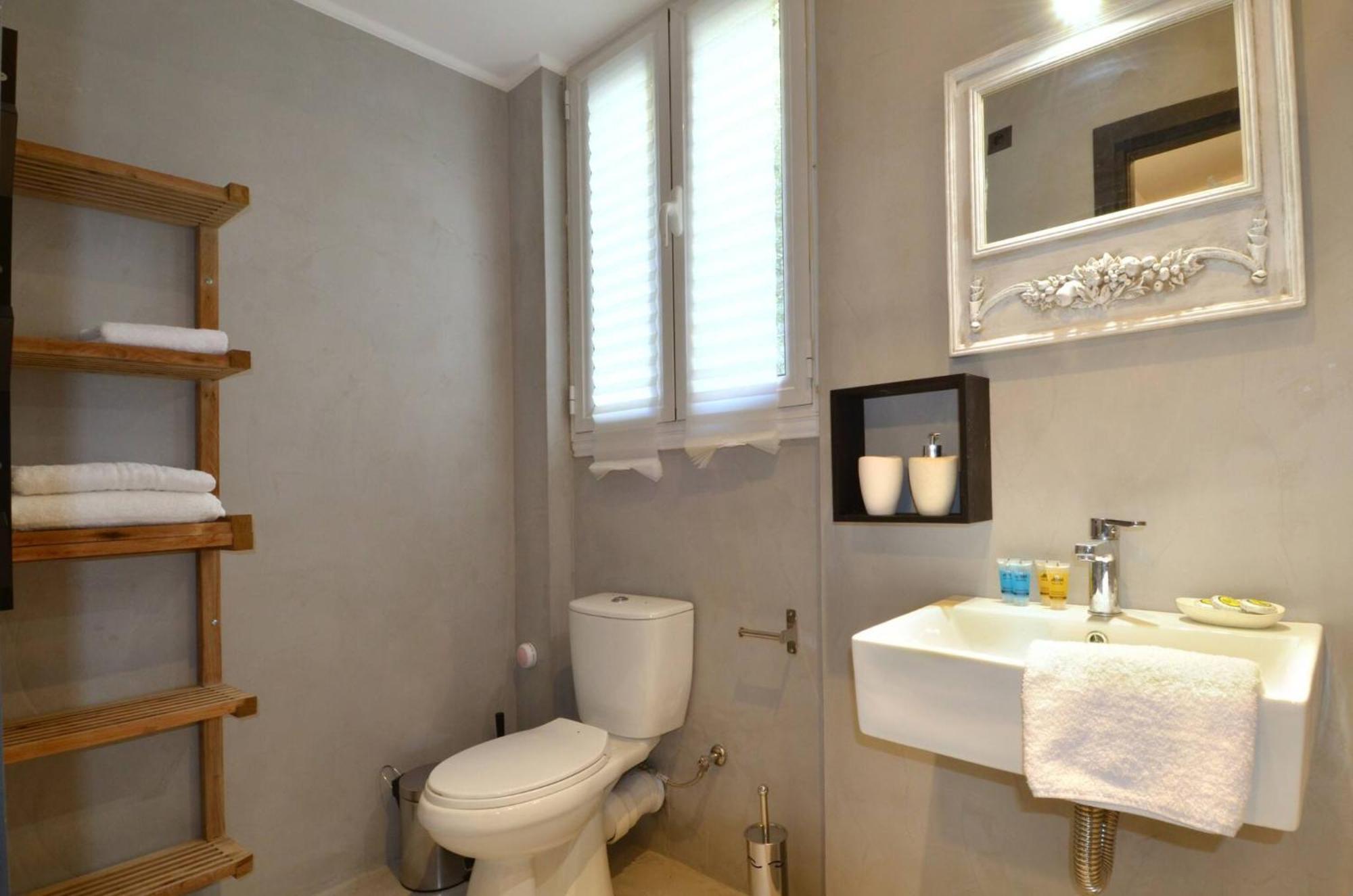 A Modern Rustic Cosy Apartment At The Foot Of Mount Lycabettus 雅典 外观 照片