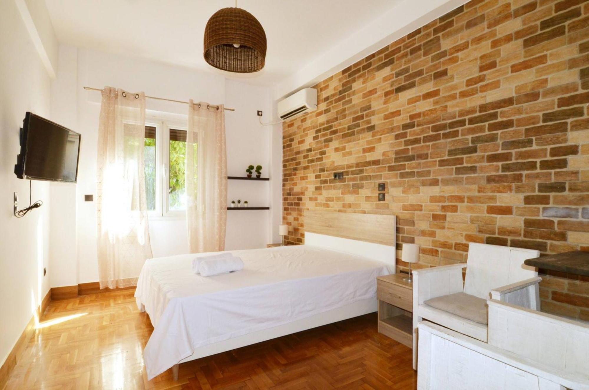 A Modern Rustic Cosy Apartment At The Foot Of Mount Lycabettus 雅典 外观 照片